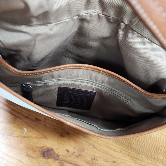 Coach Soho Pebbled White Leather Shoulder Bag - Picture 10 of 14